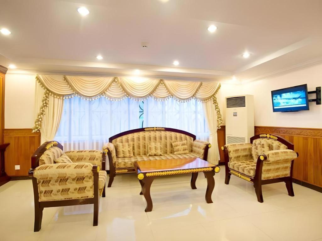 Jun Yue Hotel Phnom Penh Dış mekan fotoğraf