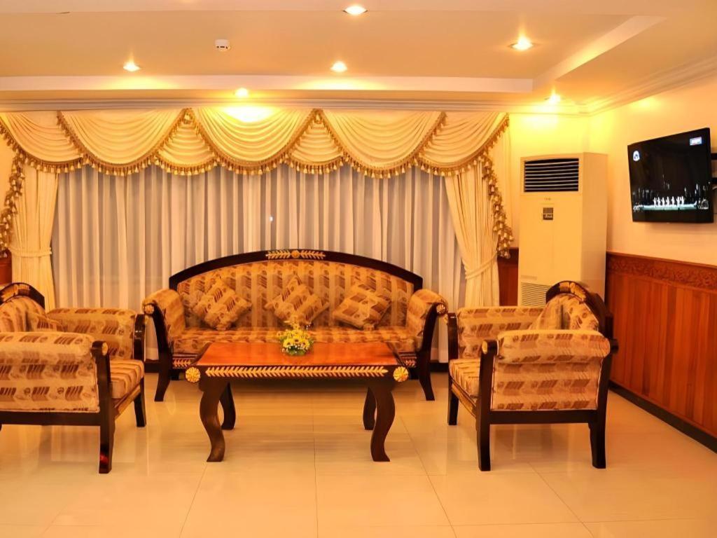 Jun Yue Hotel Phnom Penh Dış mekan fotoğraf