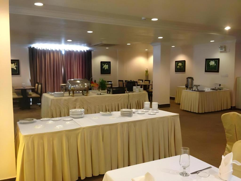 Jun Yue Hotel Phnom Penh Dış mekan fotoğraf