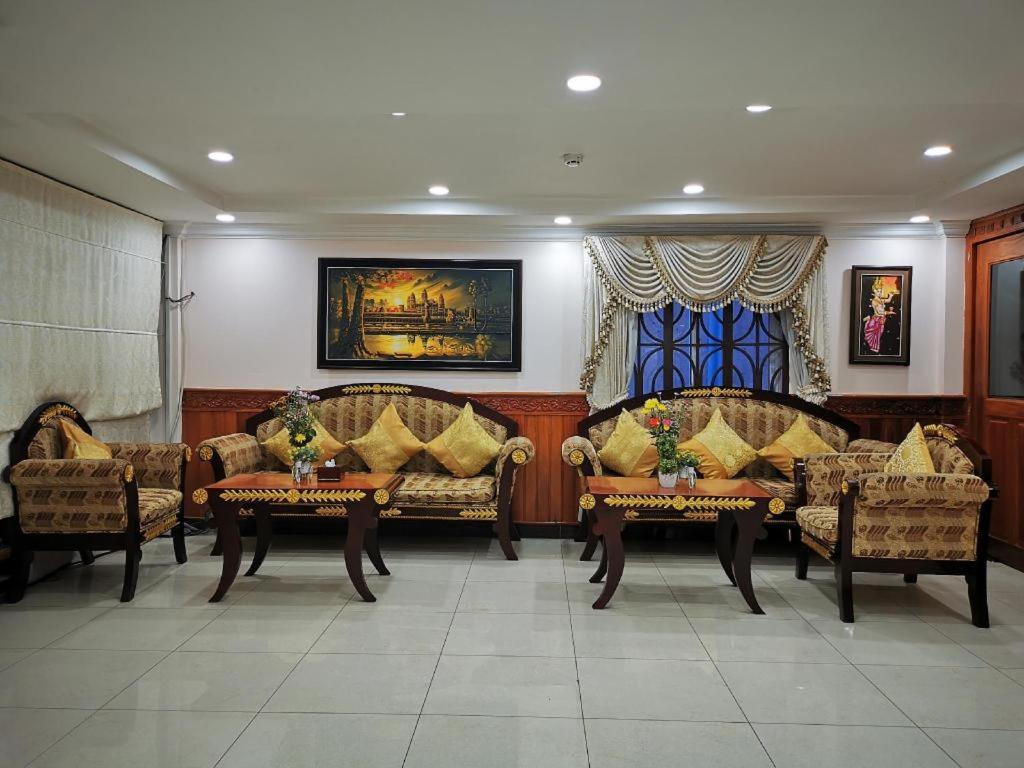 Jun Yue Hotel Phnom Penh Dış mekan fotoğraf