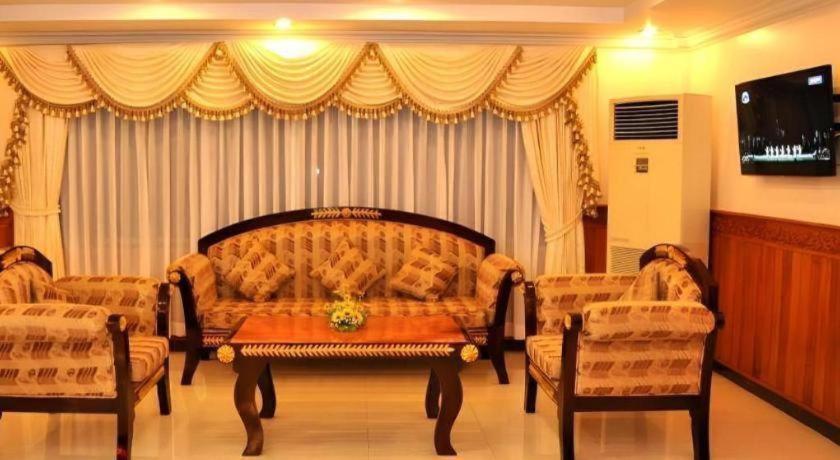 Jun Yue Hotel Phnom Penh Dış mekan fotoğraf