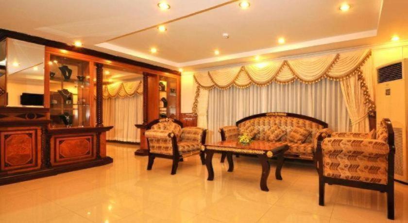 Jun Yue Hotel Phnom Penh Dış mekan fotoğraf