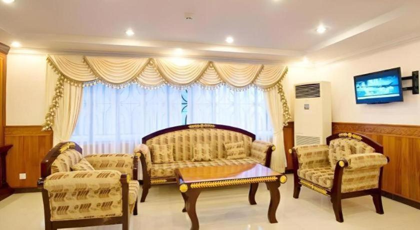 Jun Yue Hotel Phnom Penh Dış mekan fotoğraf