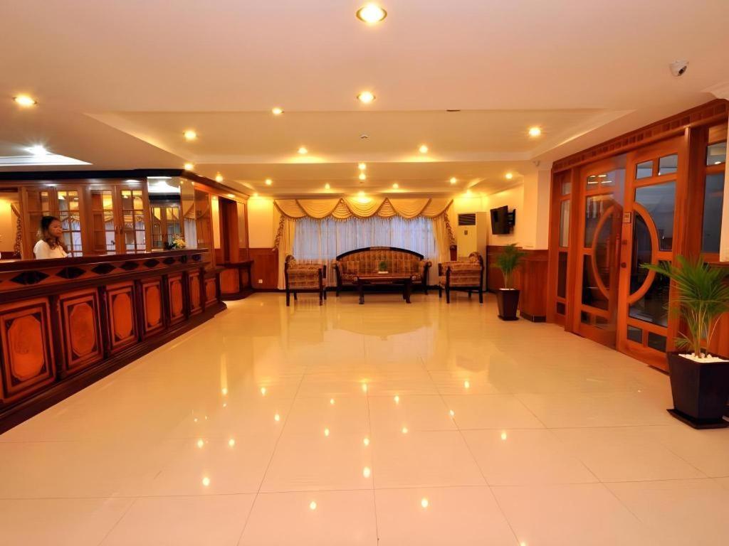 Jun Yue Hotel Phnom Penh Dış mekan fotoğraf